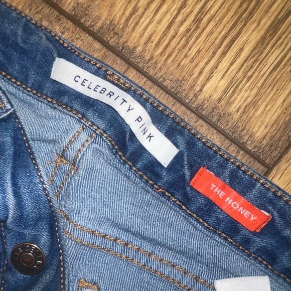 Shorts - Picture 3 of 4